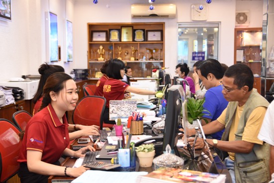 'Bung' nghìn tour đi Trung Quốc cổ vũ đội tuyển U23 Việt Nam, mà vẫn không đủ nhu cầu ảnh 1